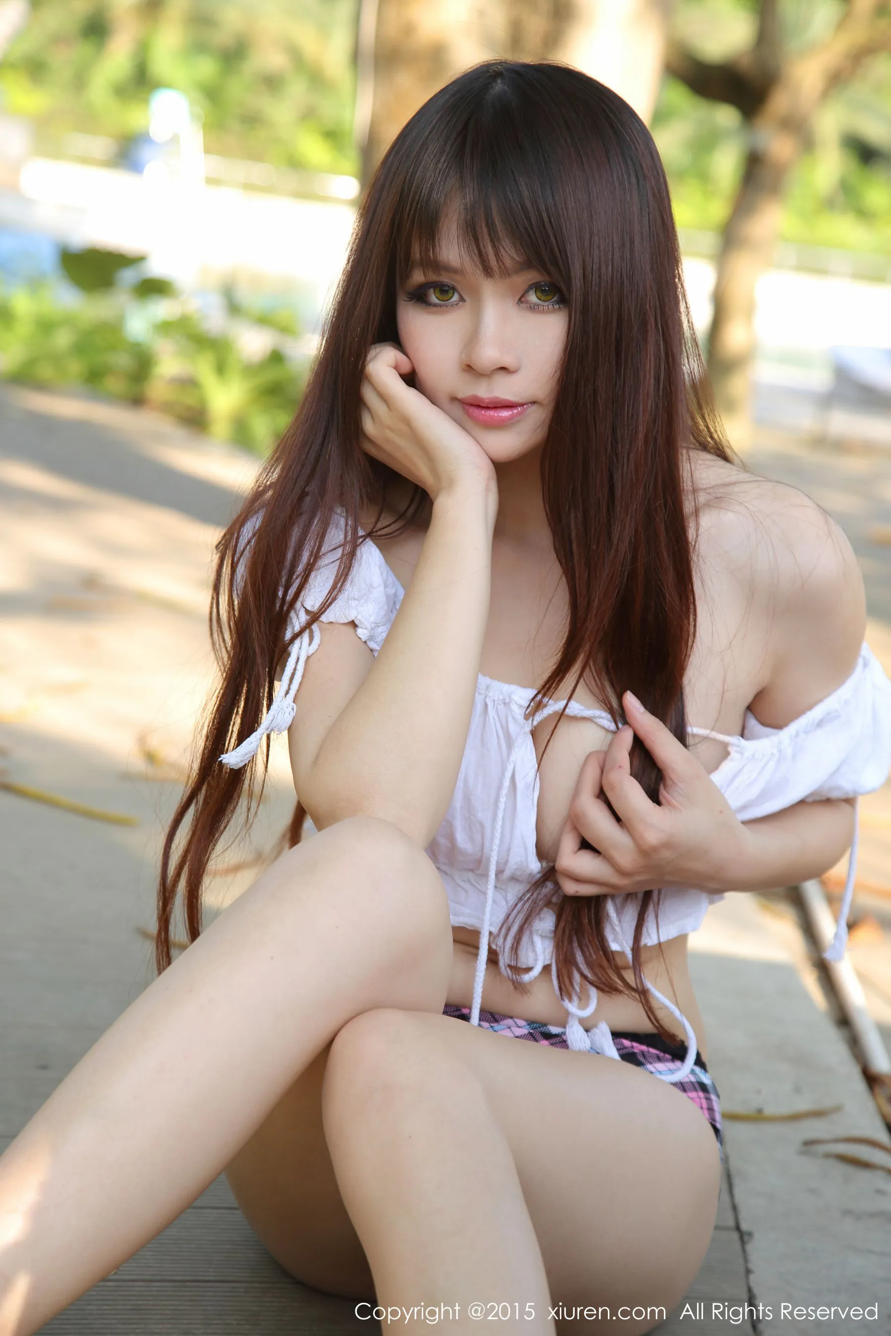 奈奈Fox《室外两套服装+室内性感cos女仆私房》 秀人网 No.361插图3