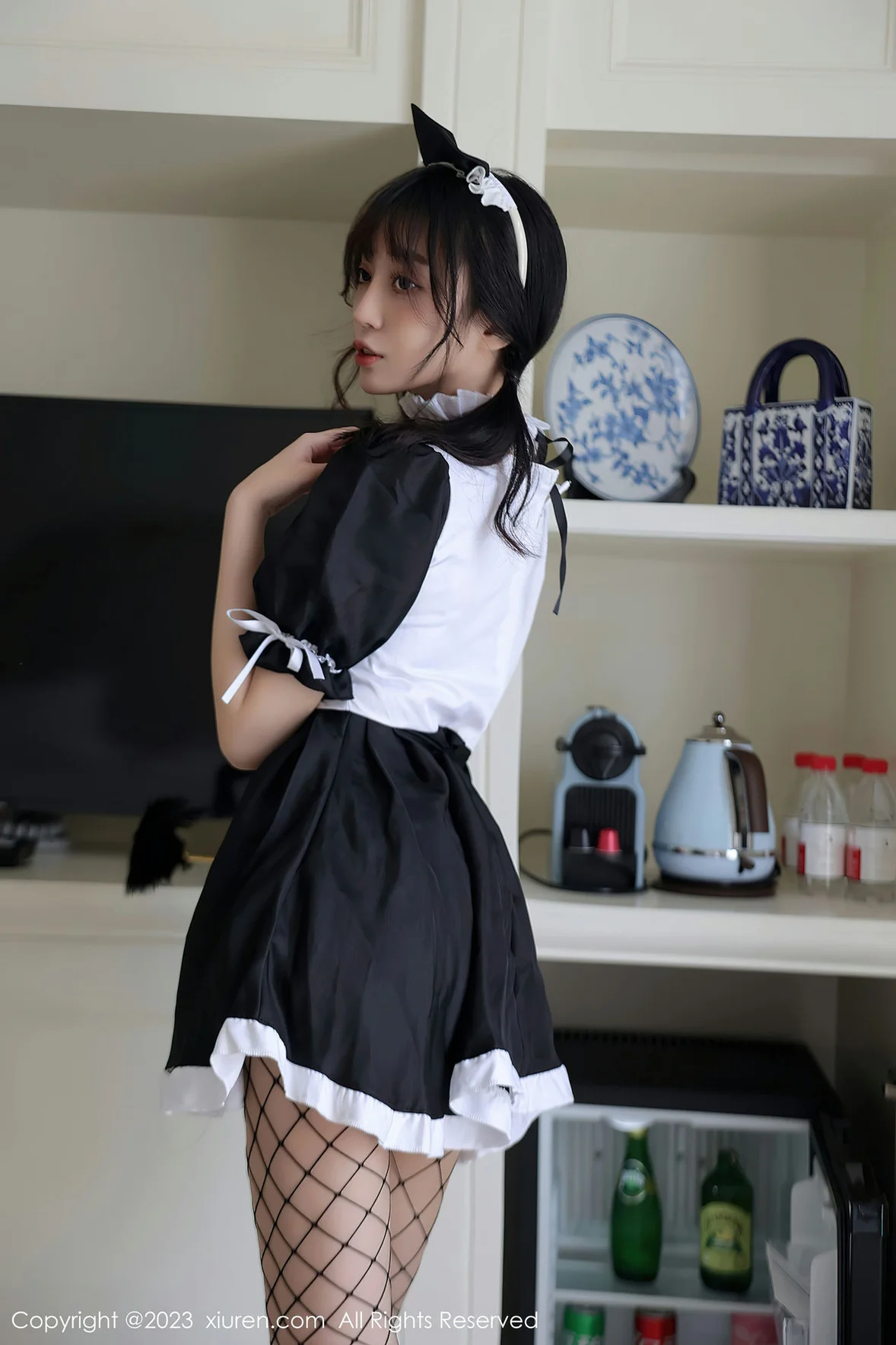 XiuRen 秀人 No.7217 玥儿玥er 黑白拼色女仆杭州旅拍 [76P]插图3
