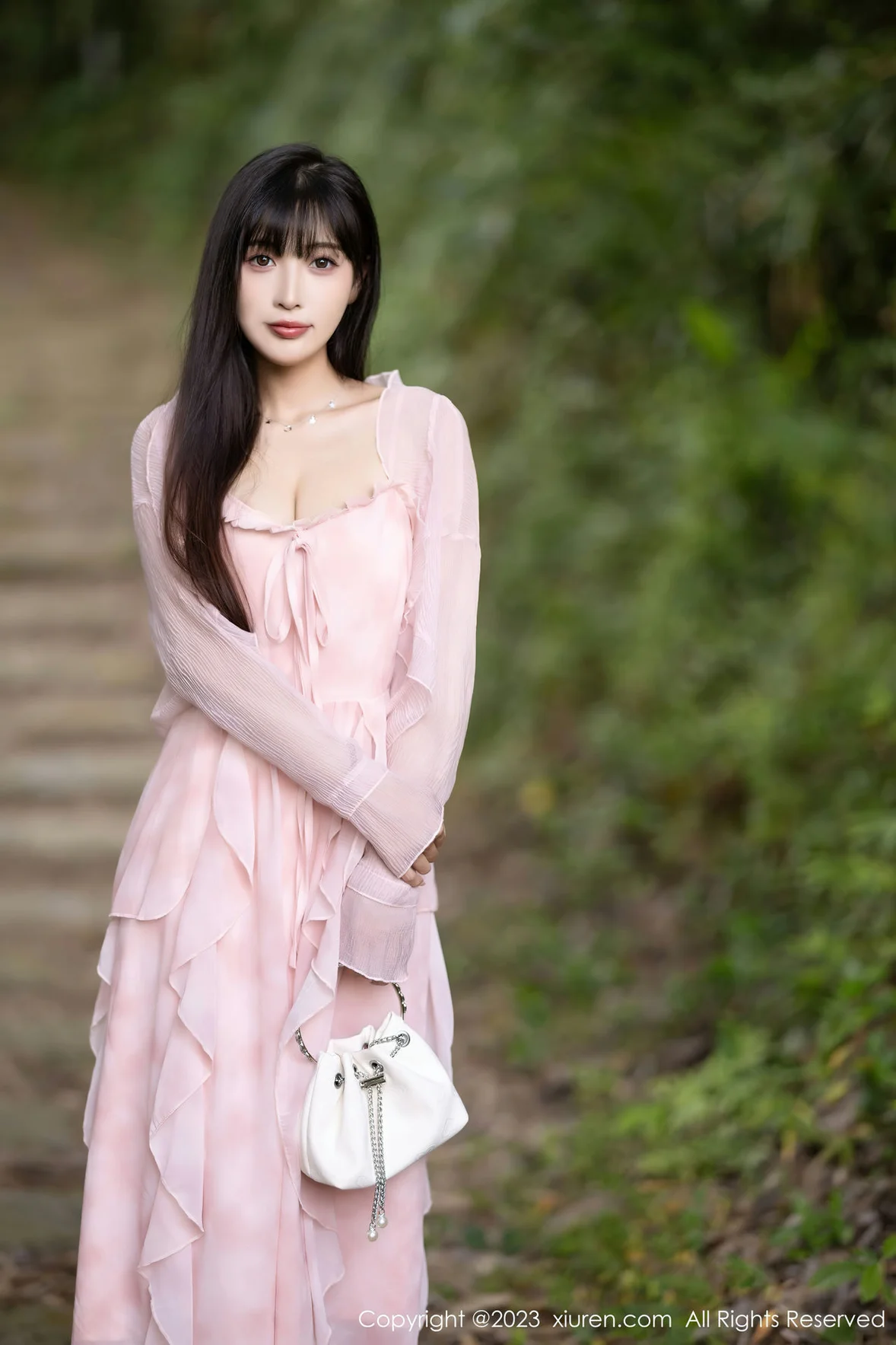 XiuRen 秀人 No.7263 林星阑 粉色丝袜安吉旅拍 [84P]插图3