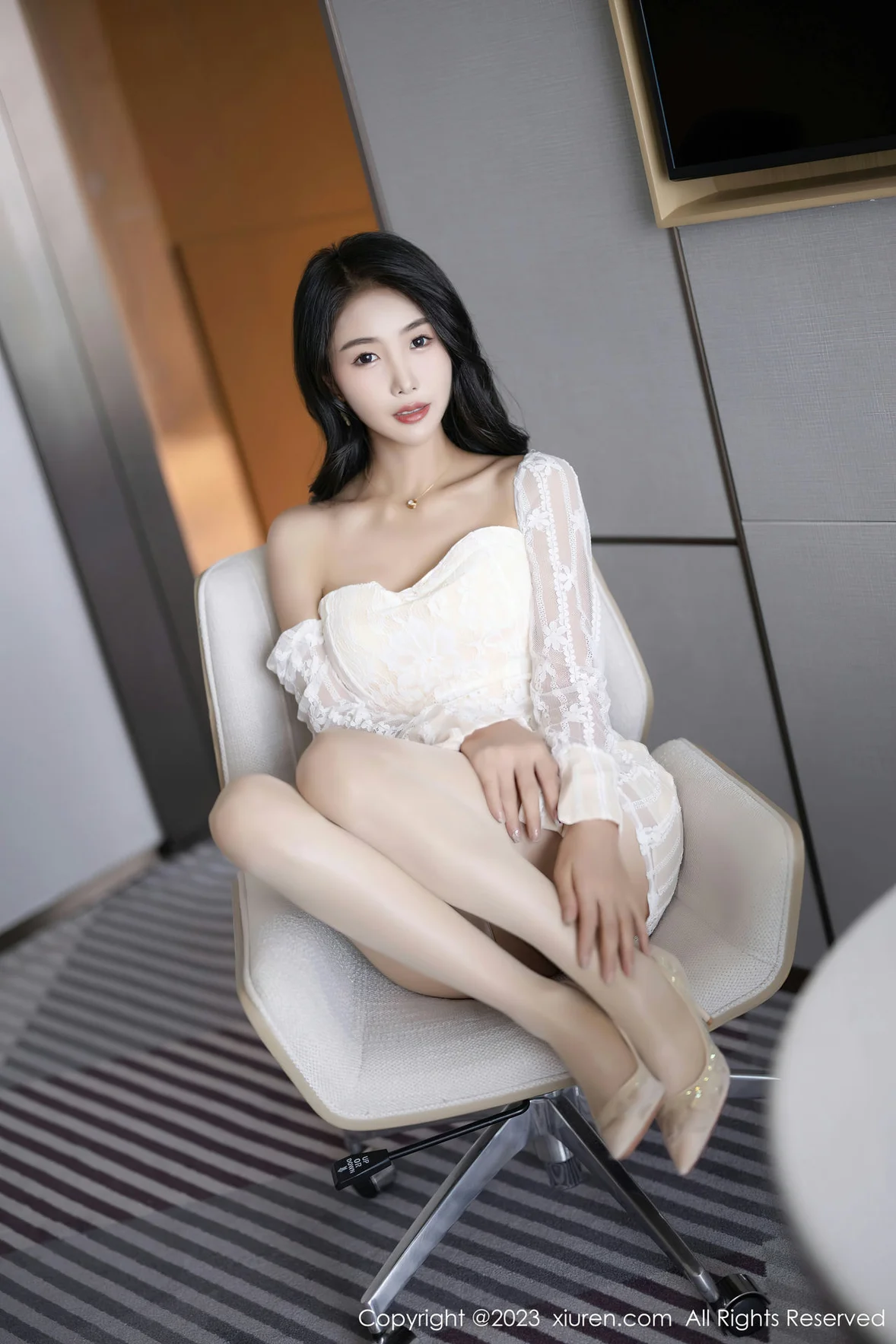 XiuRen 秀人 No.6974 苏苏阿 白色比基尼性感写真1 [82P]高清在线欣赏-撸撸奈子