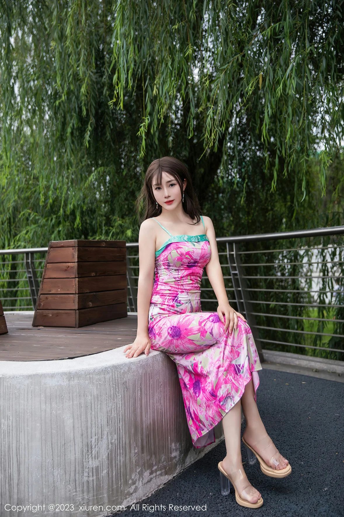 XiuRen 秀人 No.7065 严利娅Yuliya 网红情人裙性感写真 [76P]插图8