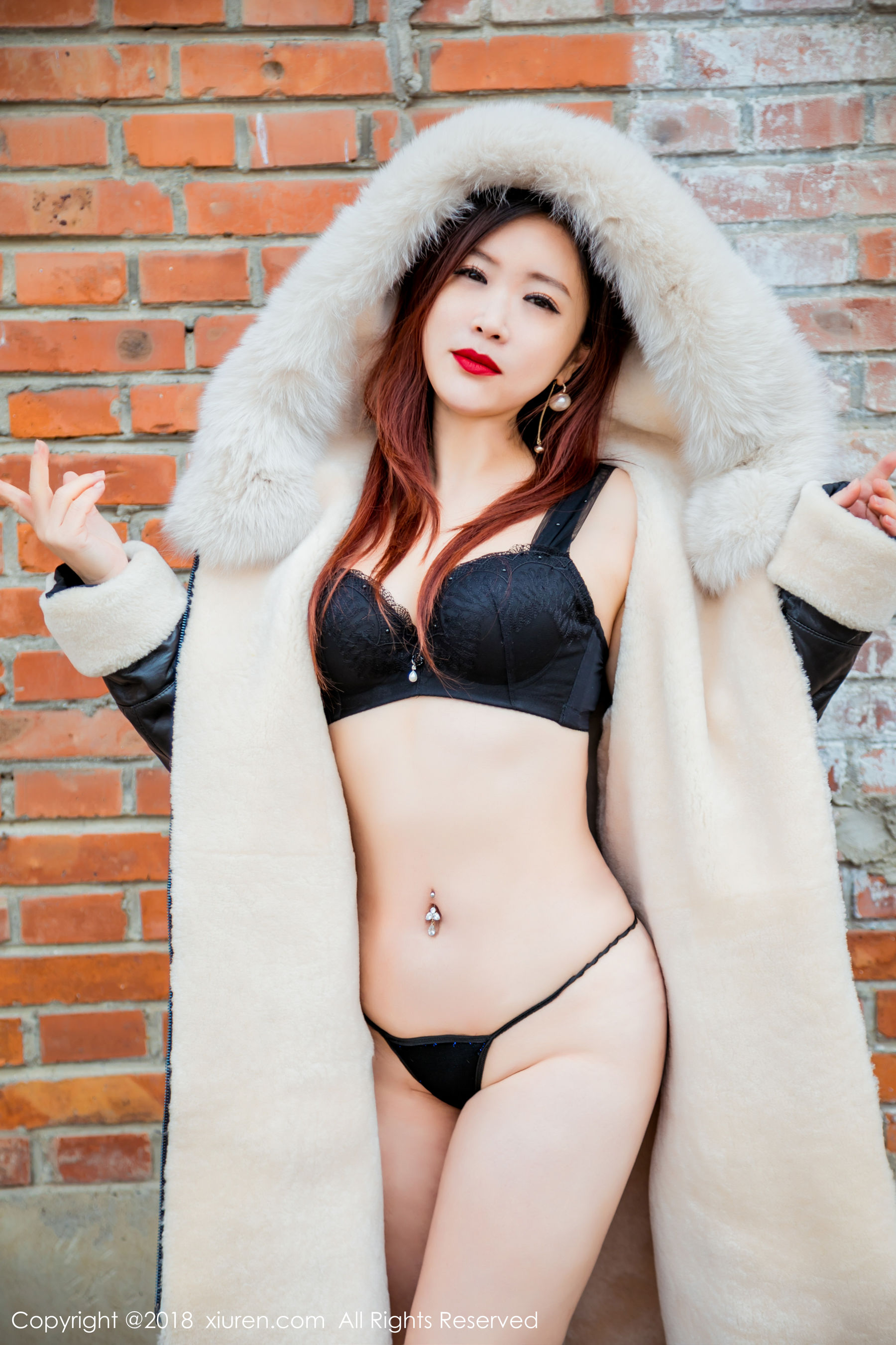西希白兔《室外性感写真》 XiuRen 秀人网 No.953插图8