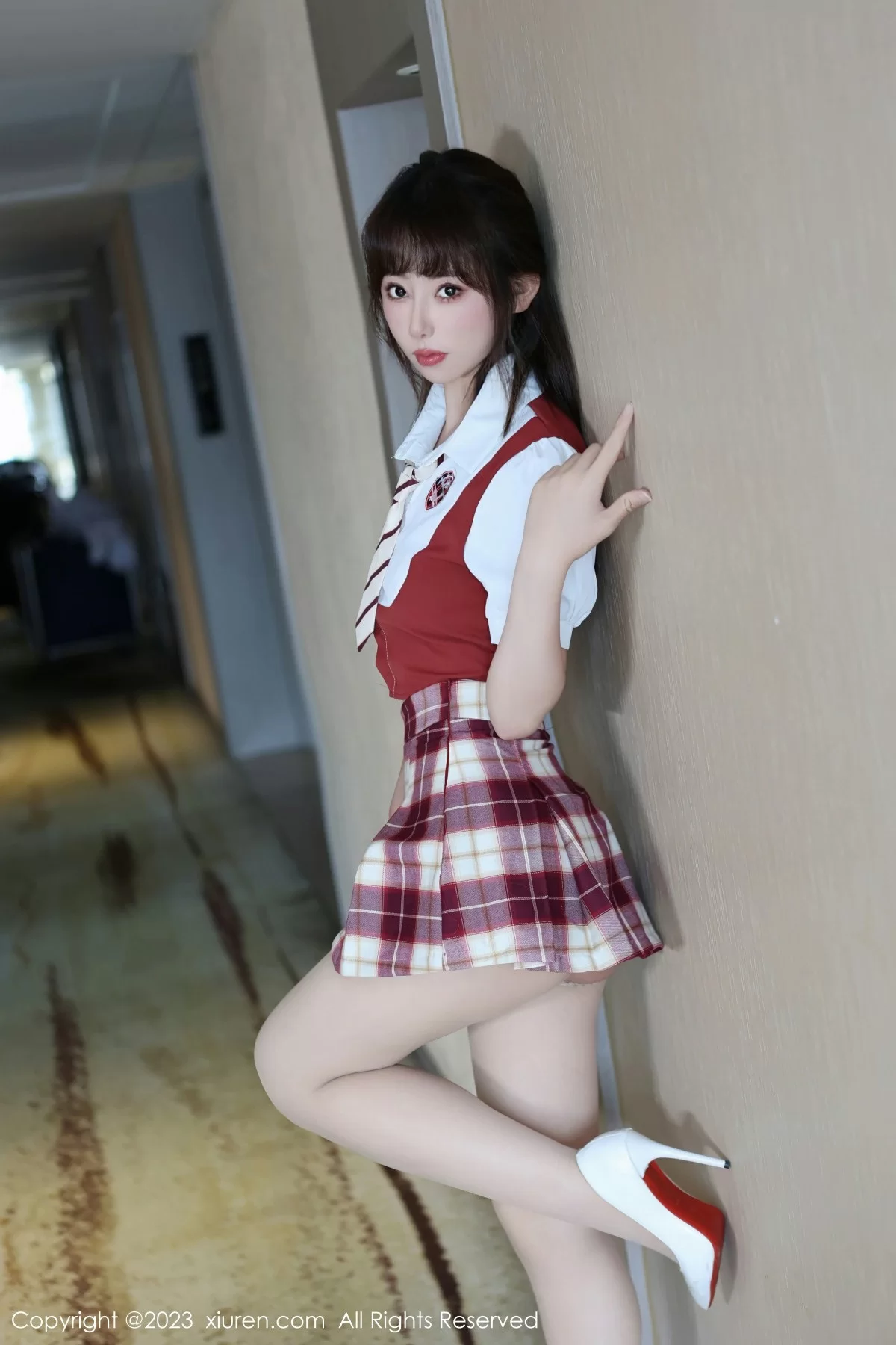 XiuRen 秀人 No.7851 金tiao [77P]插图8