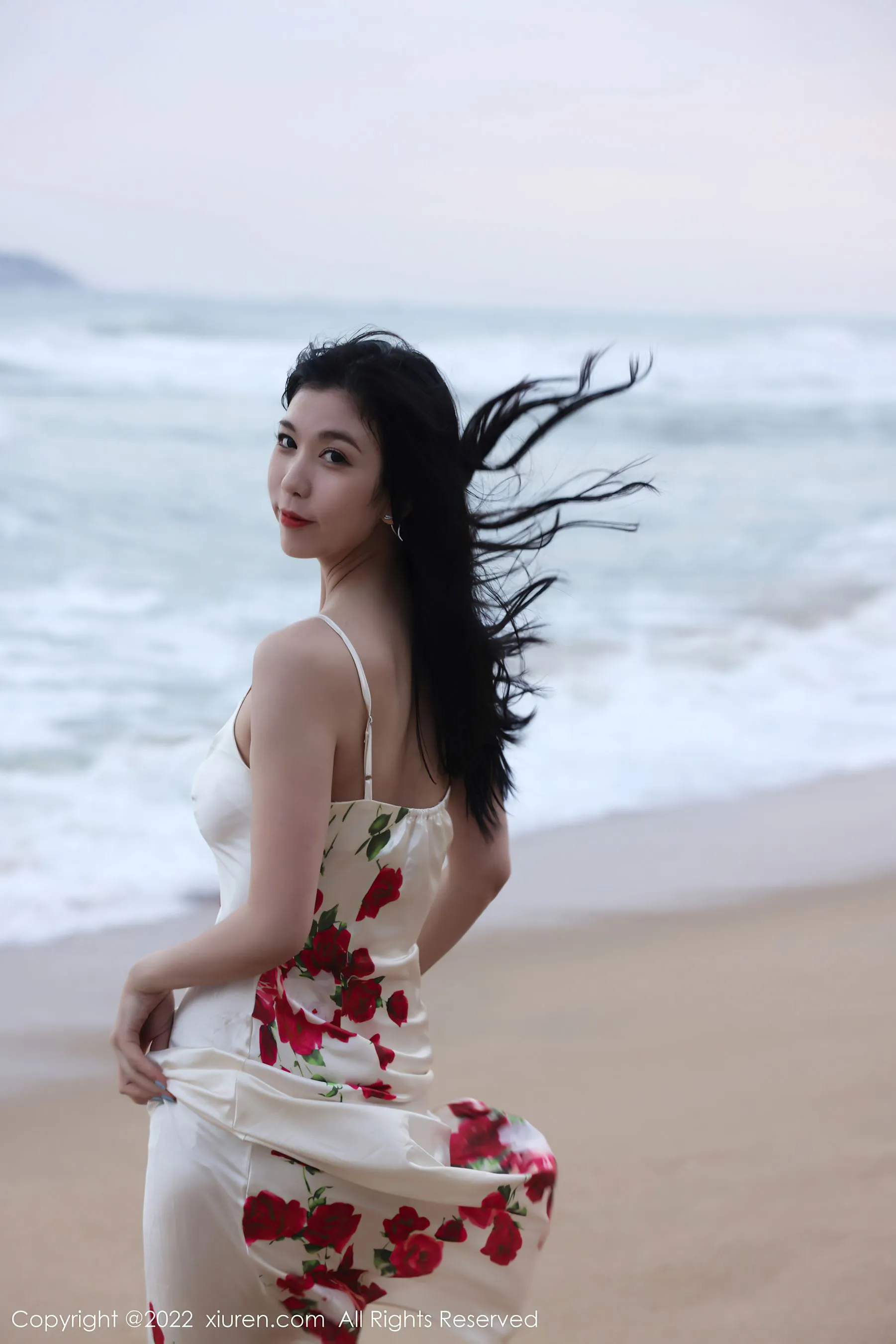秀人网 No.4915 李雅柔182CM 海边美女性感写真插图6