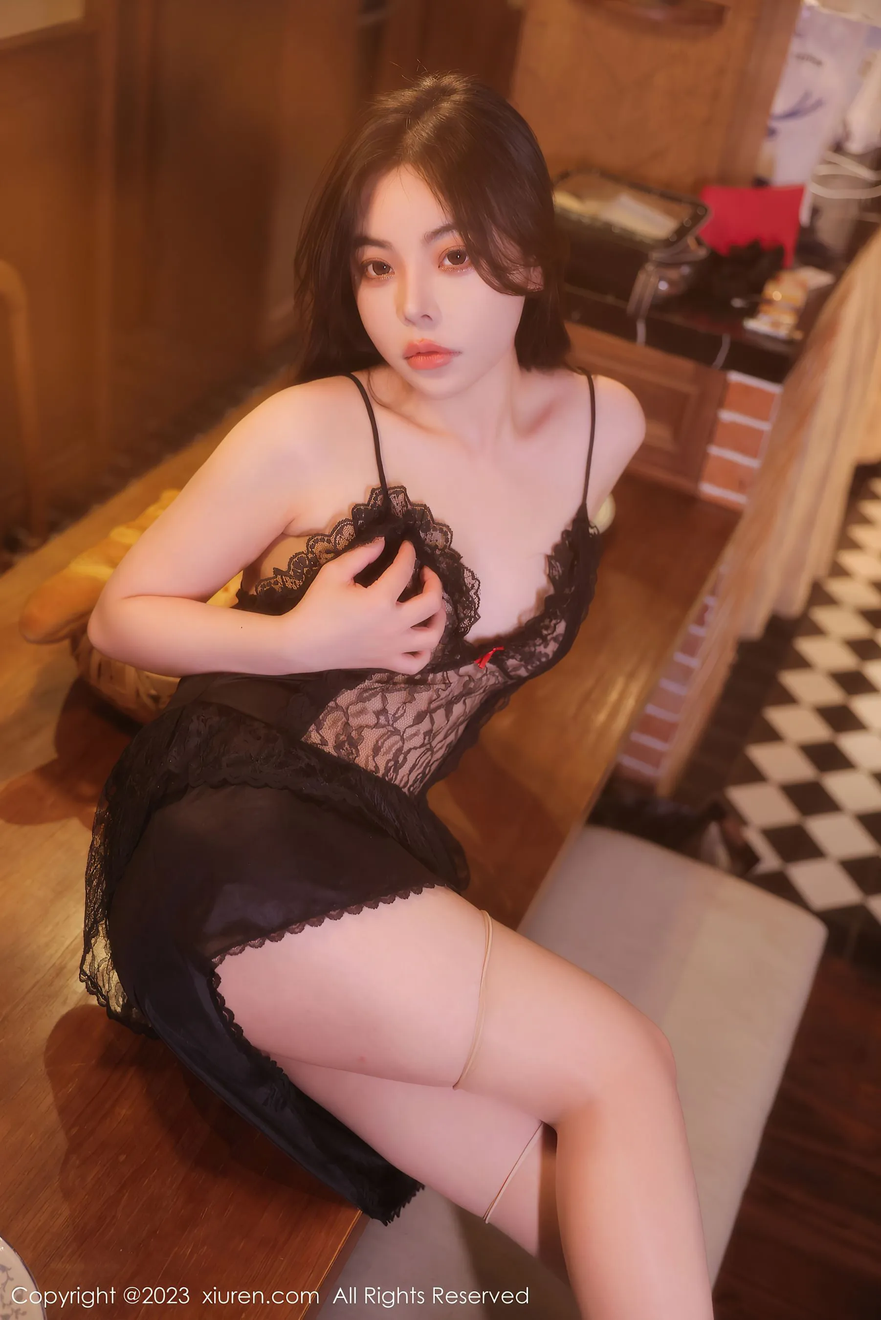 秀人网 No.6339 Aami喵小狐 新人美臀插图2