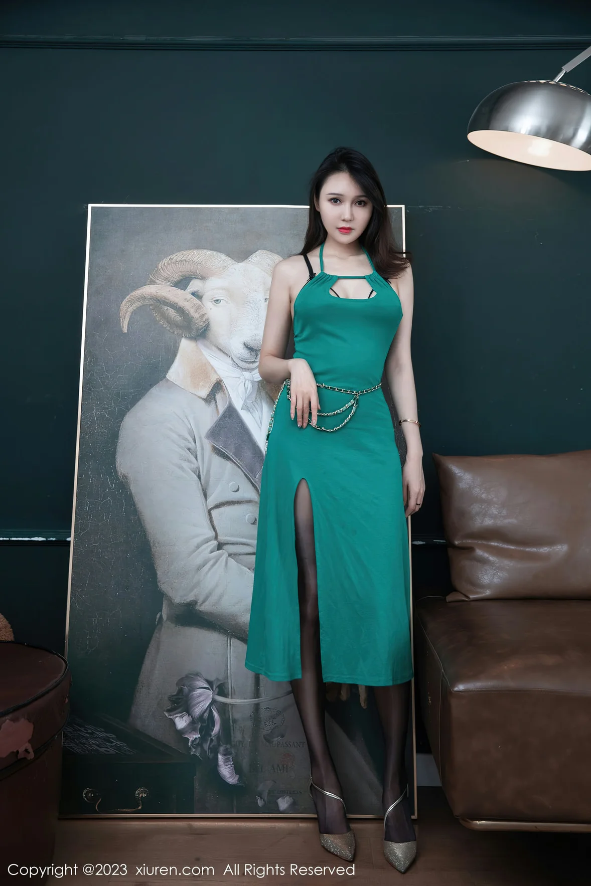 XiuRen 秀人 No.7259 吴紫熙Fanny 首套写真墨绿色长裙 [57P]插图1