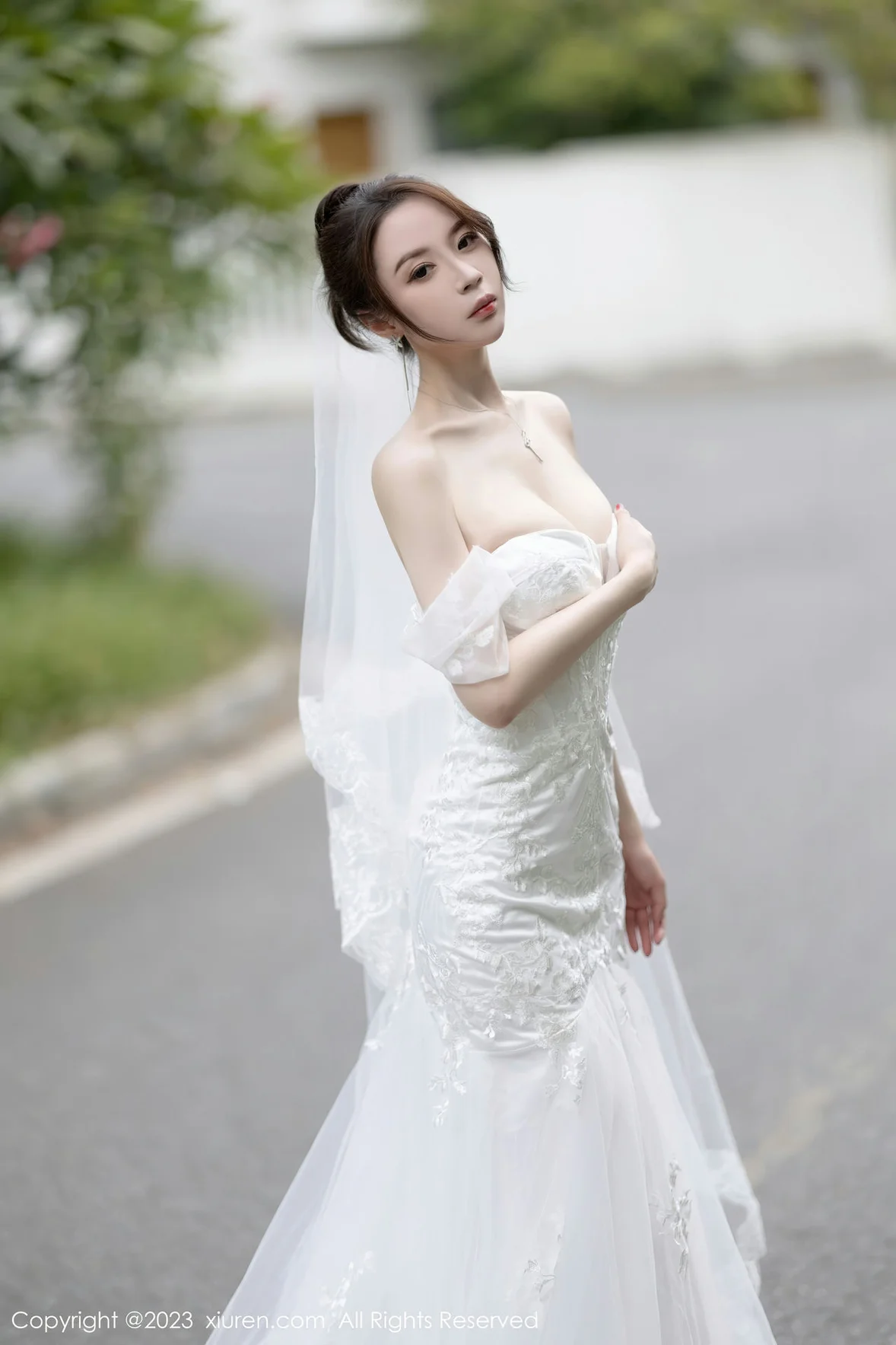XiuRen 秀人 No.7310 梦心玥 白色婚纱服饰安吉旅拍 [84P]插图4