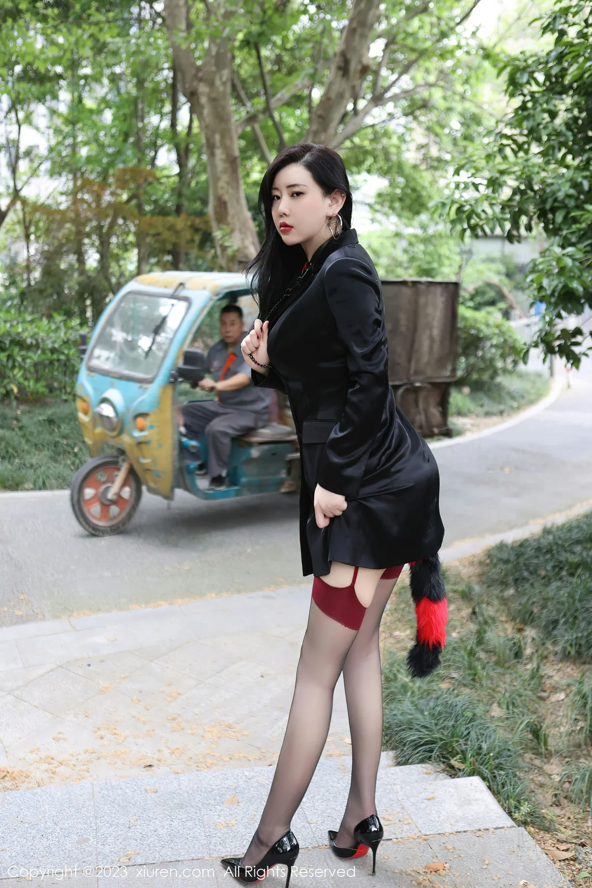 XiuRen 秀人 No.6950 王婉悠Queen 户外sm性感写真 [84P]插图3