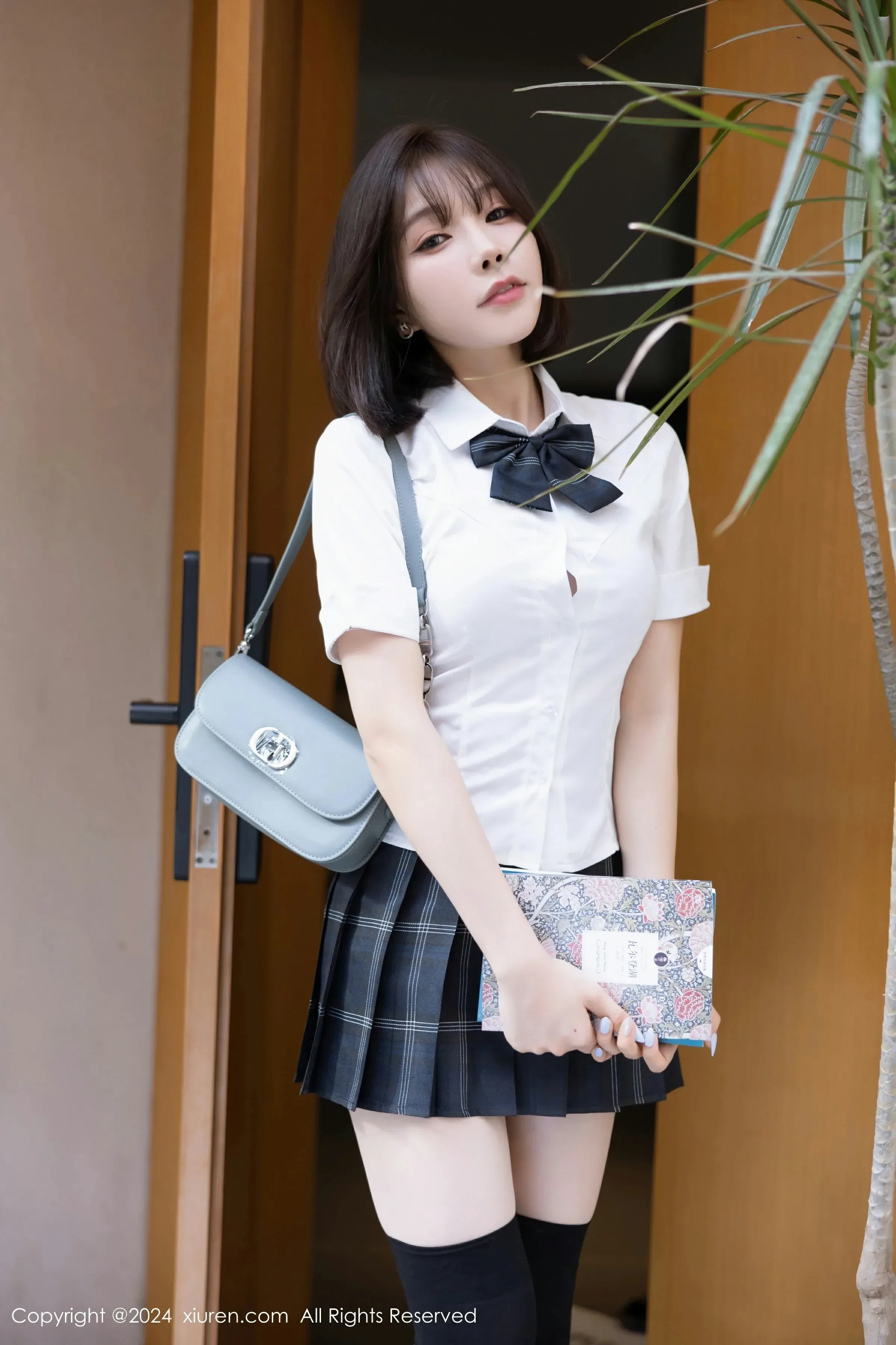 XiuRen 秀人 No.8785 徐莉芝Booty [100P]插图8