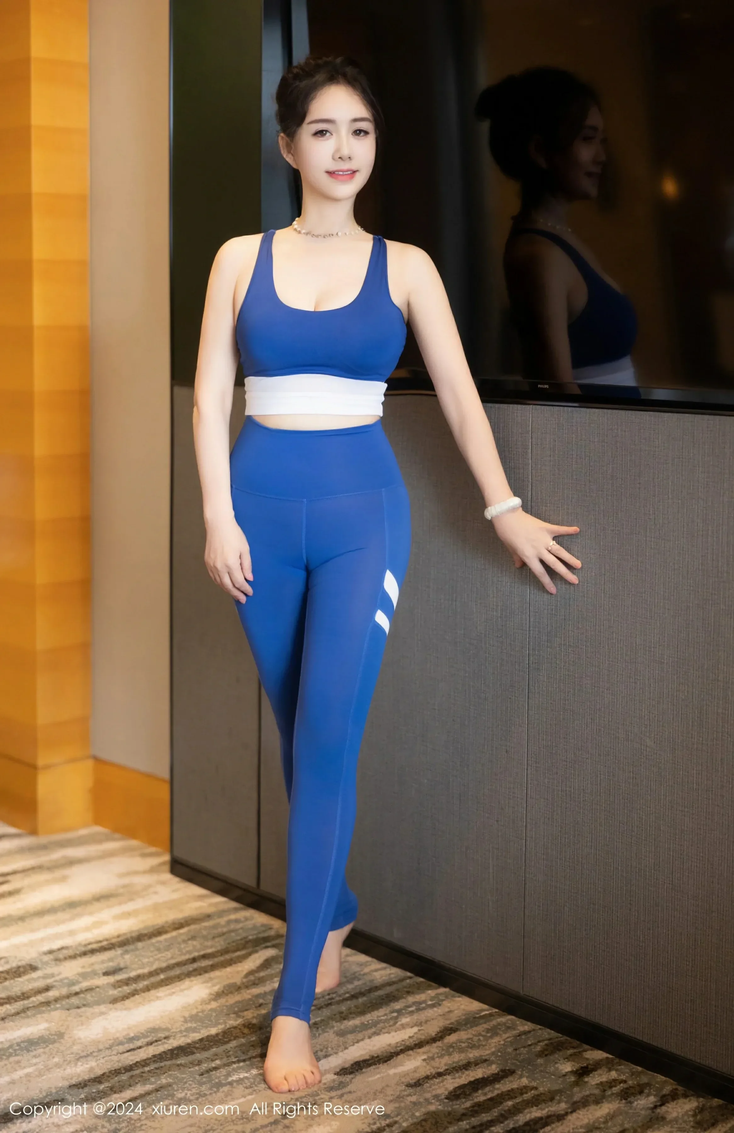 XiuRen 秀人 No.8977 吴怡怡 新人模特 [53P]插图2
