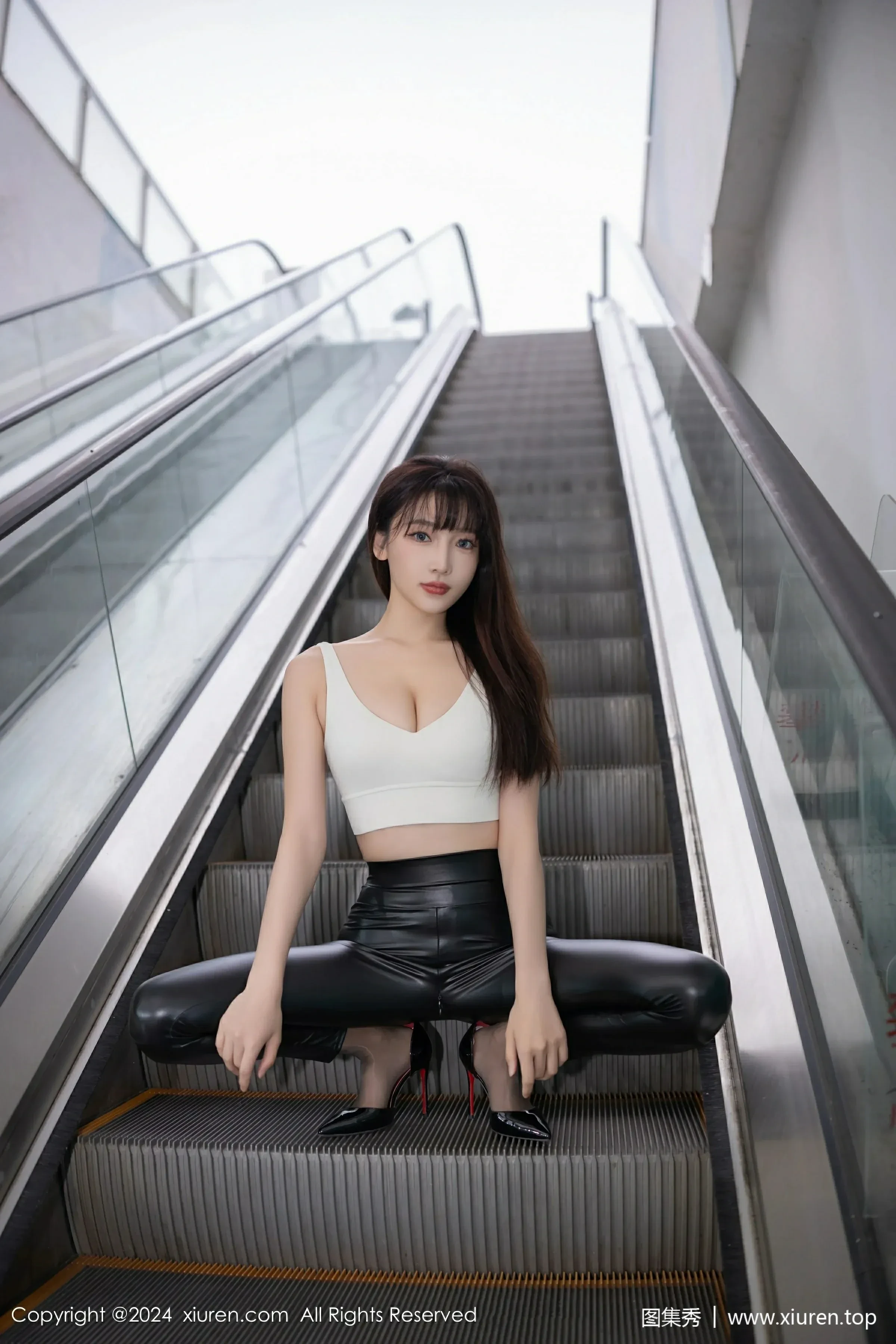 XiuRen 秀人 No.9377 陆萱萱 [81P]插图2