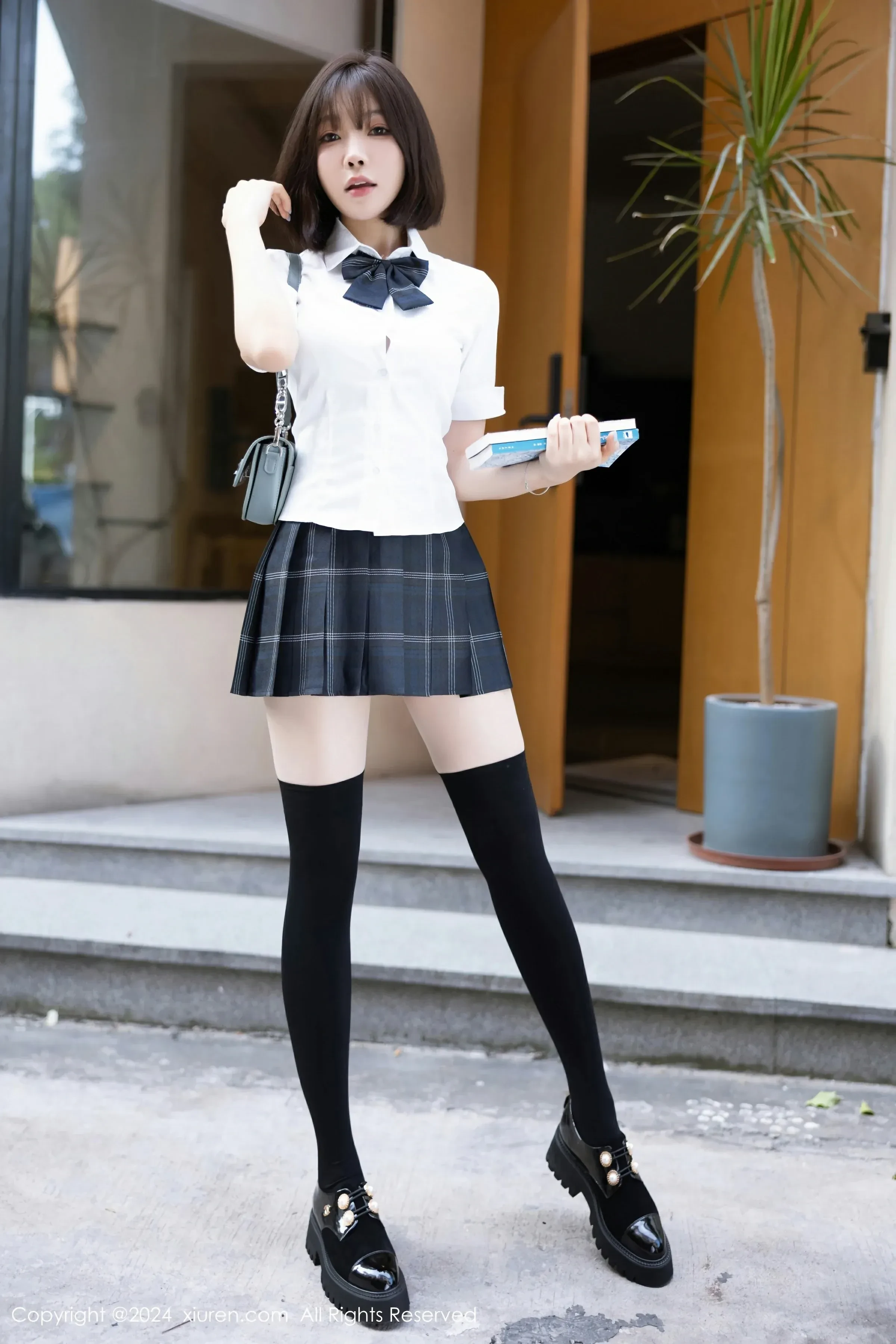 XiuRen 秀人 No.8785 徐莉芝Booty [100P]插图1