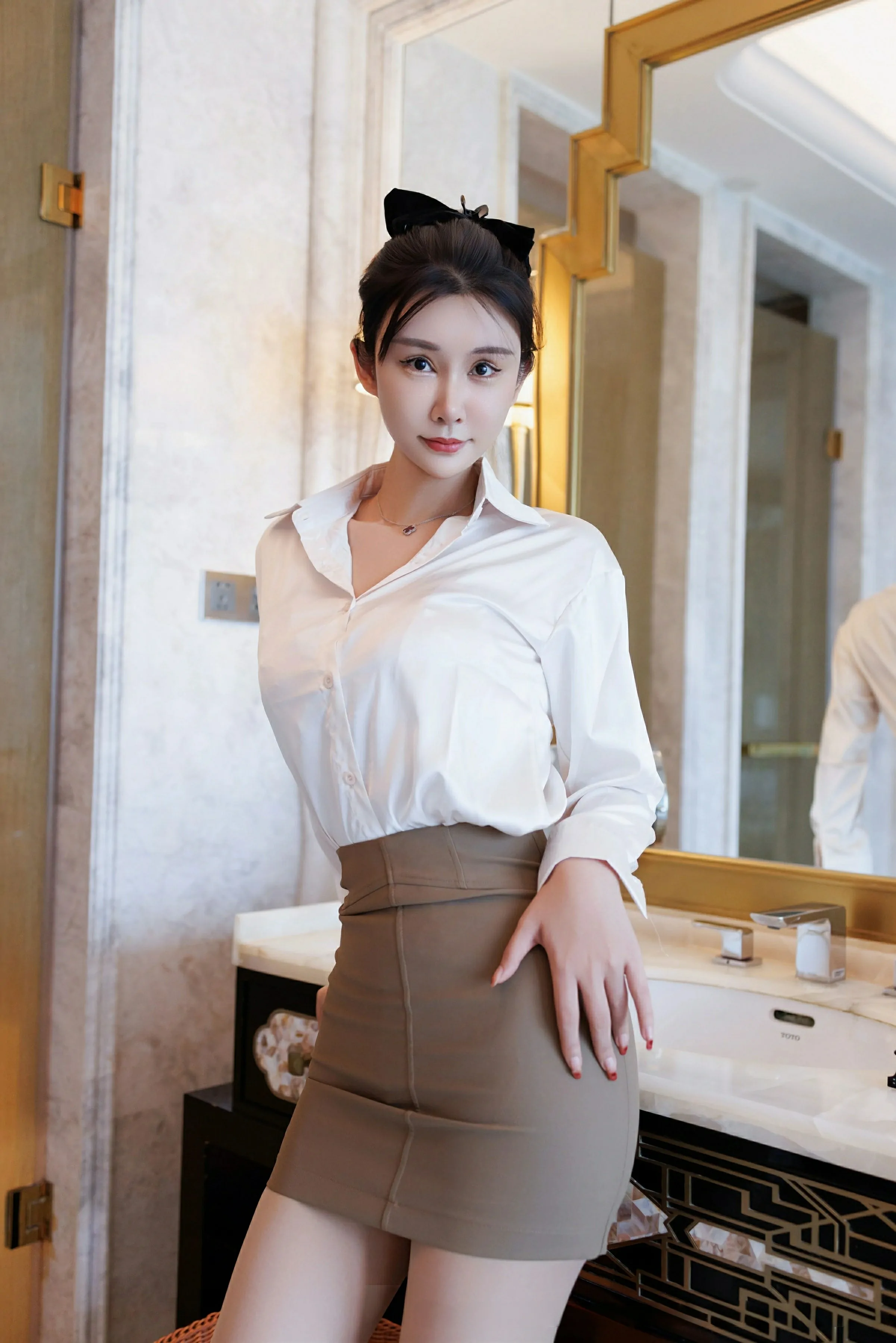 秀人网 No.10543 艺艺yiyi [49P]插图2